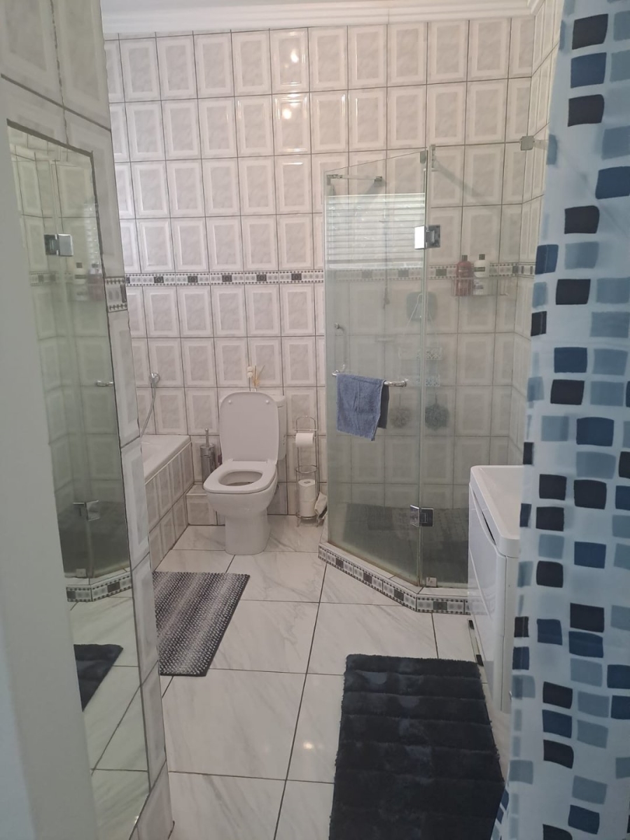 3 Bedroom Property for Sale in Lindequesdrif North West